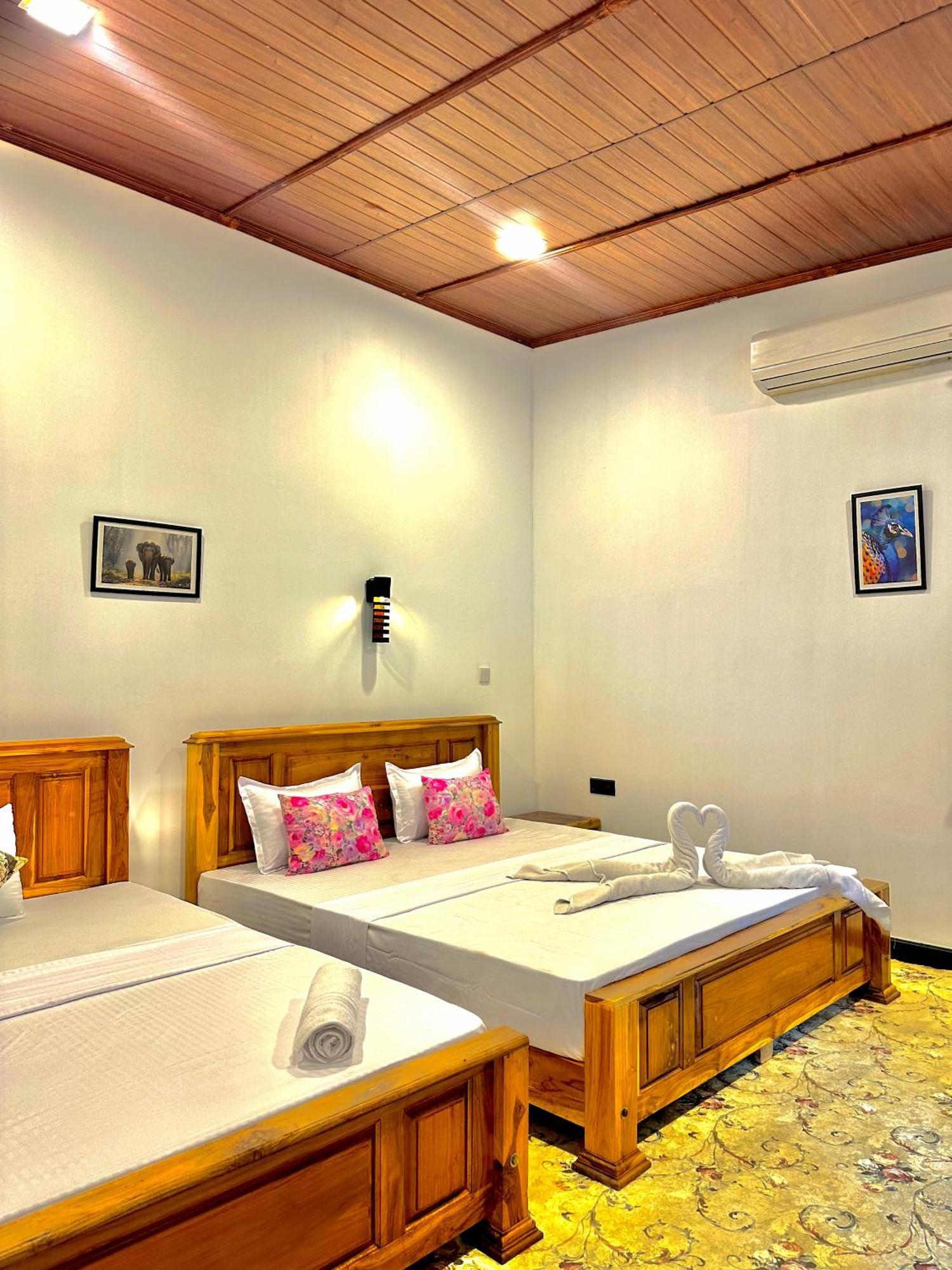 Cozy House Hotell Udawalawe Exteriör bild