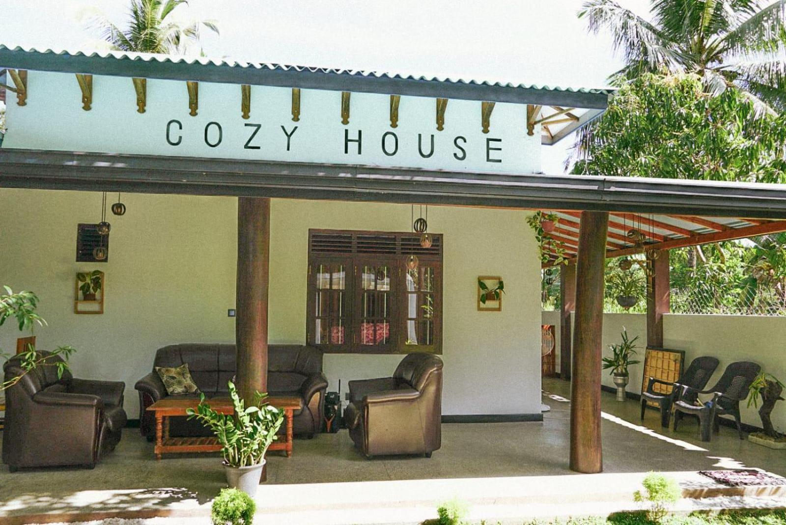 Cozy House Hotell Udawalawe Exteriör bild