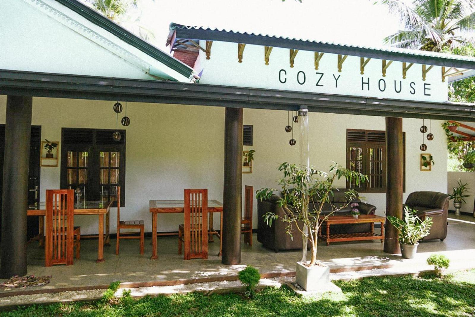Cozy House Hotell Udawalawe Exteriör bild
